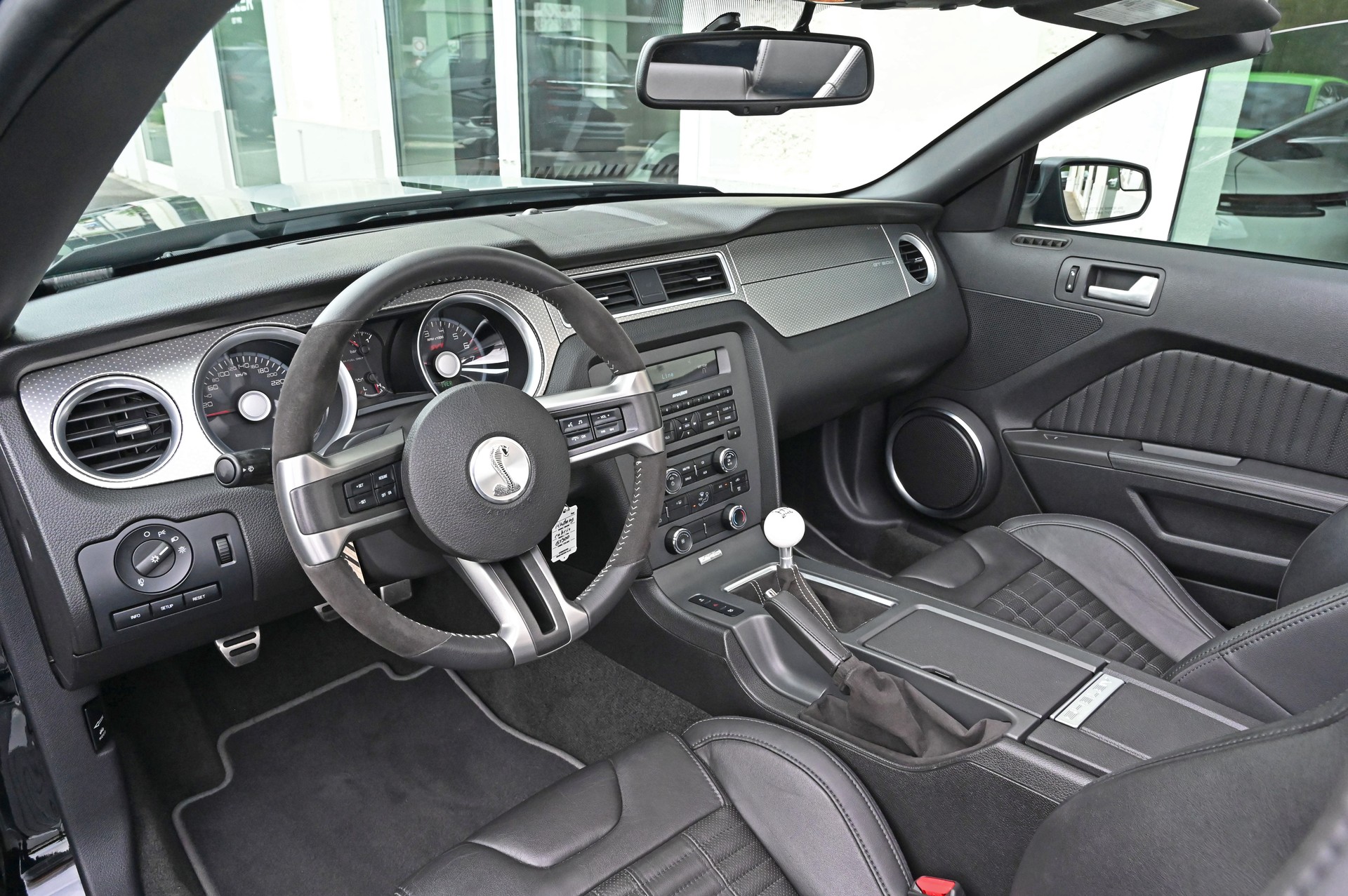 FORD Shelby GT500-image-12
