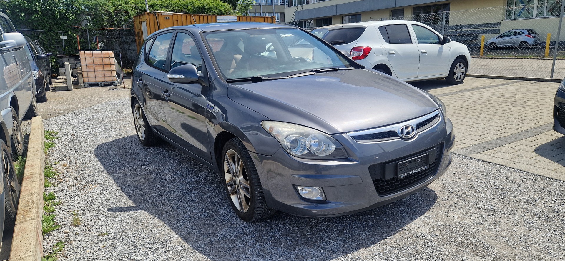 HYUNDAI i30 1.6 Swiss Plus Edition-image-2
