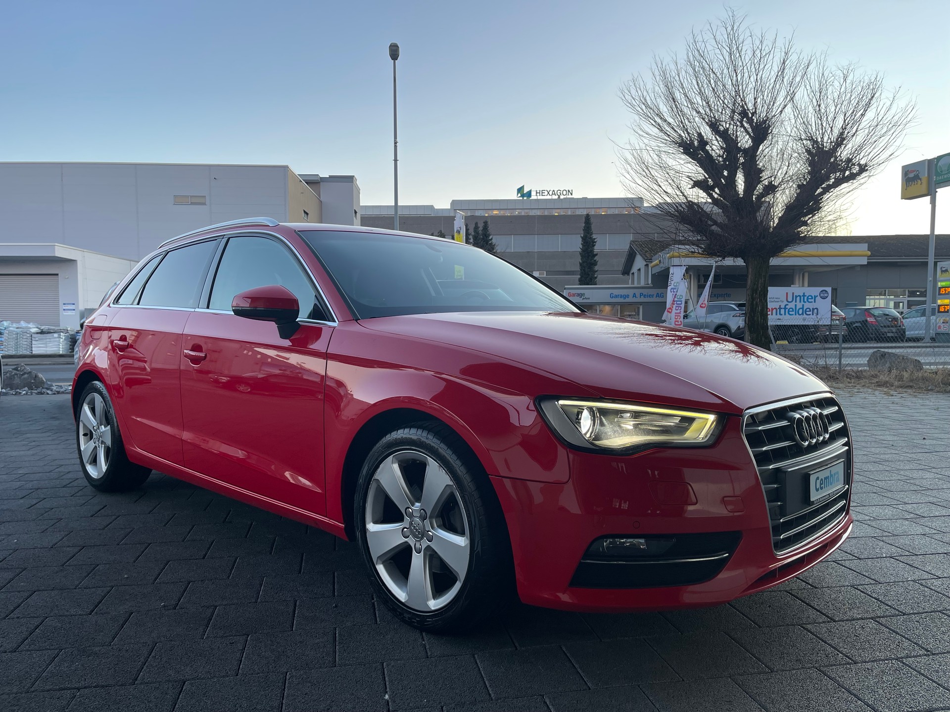 AUDI A3 Sportback 1.4 TFSI Attraction-image-2
