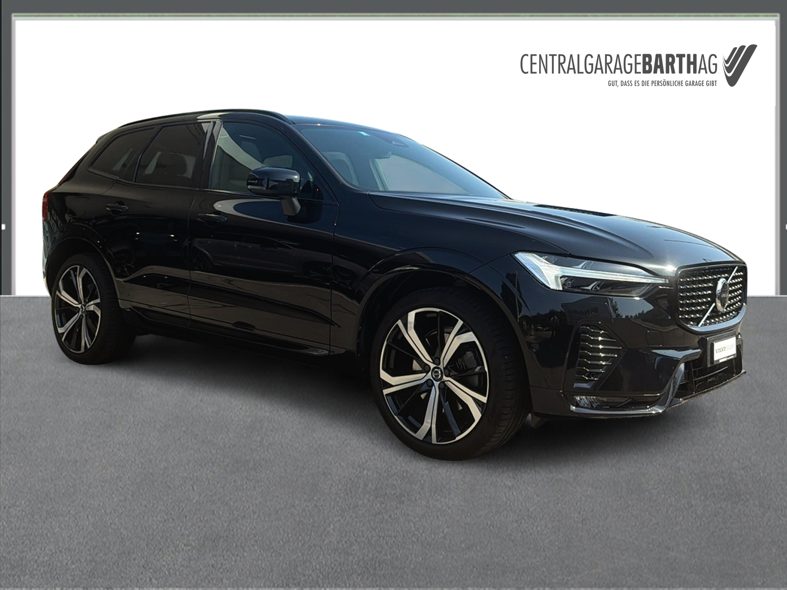 VOLVO XC60 2.0 B5 MH Ultimate Dark AWD-showroom-element-2
