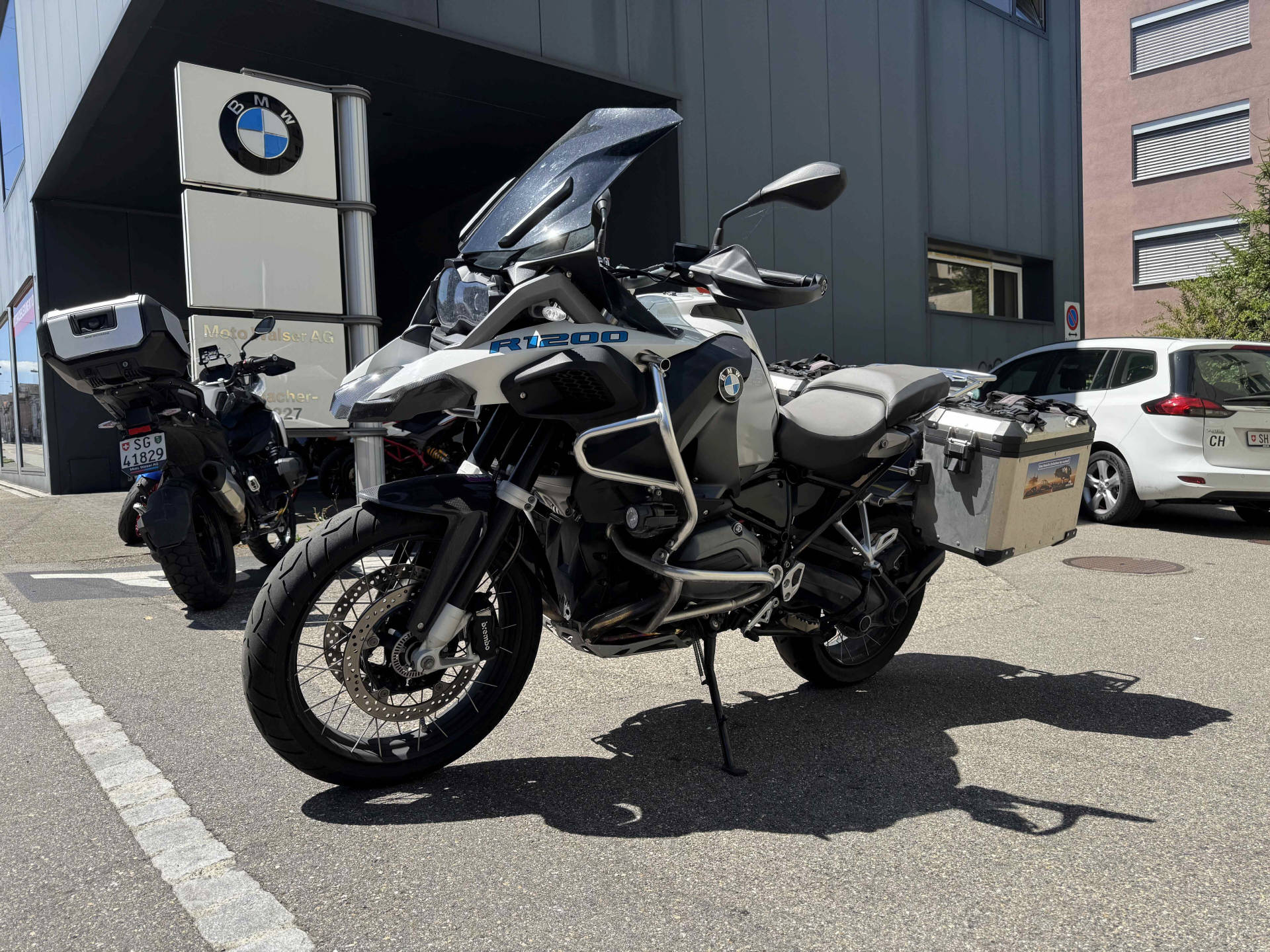 BMW R 1200 GS Adventure-image-1