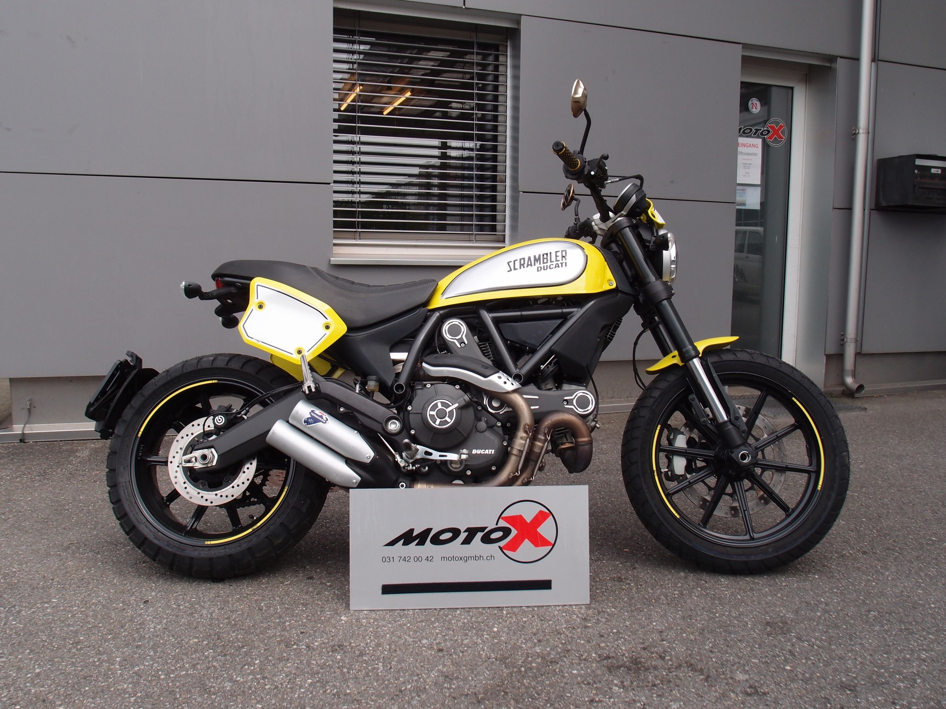 DUCATI SCRAMBLER 800-image-0