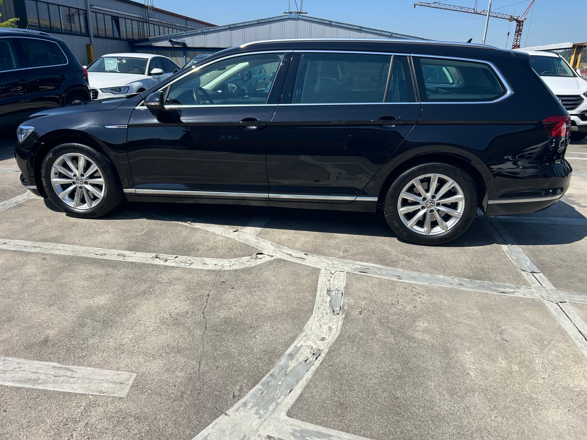 VW Passat Variant 2.0 TDI BMT High. DSG 4Motion-showroom-element-1