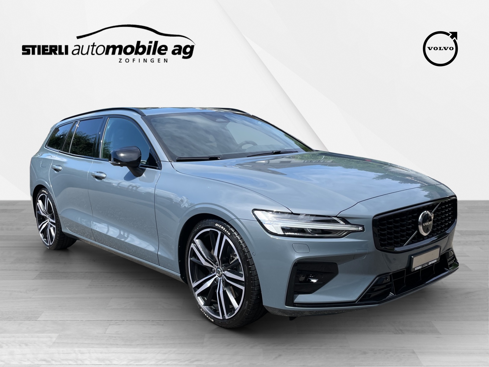 VOLVO V60 2.0 B5 Ultimate Dark AWD-showroom-element-2