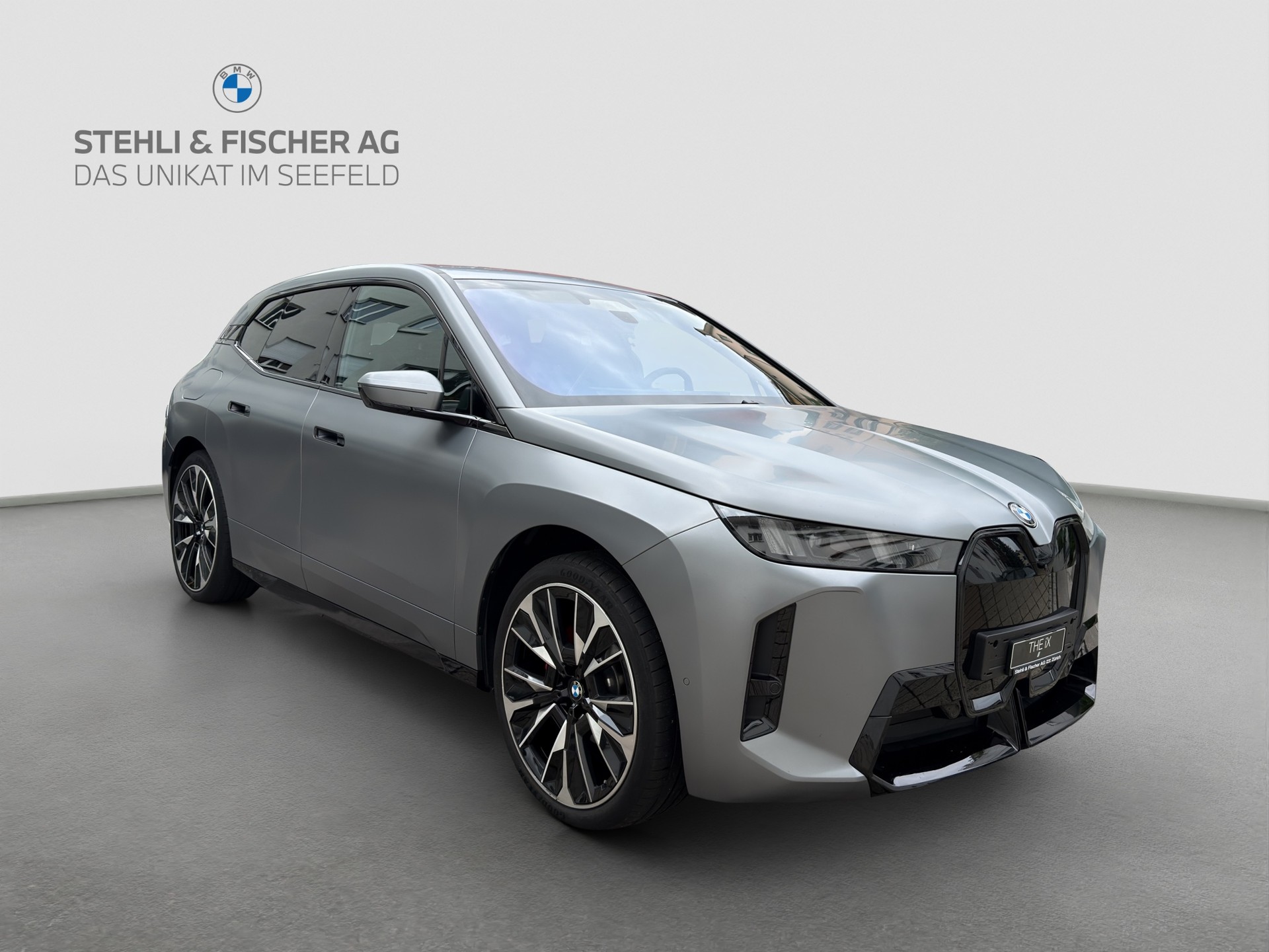 BMW iX xDrive60 M Sport Pro-image-7