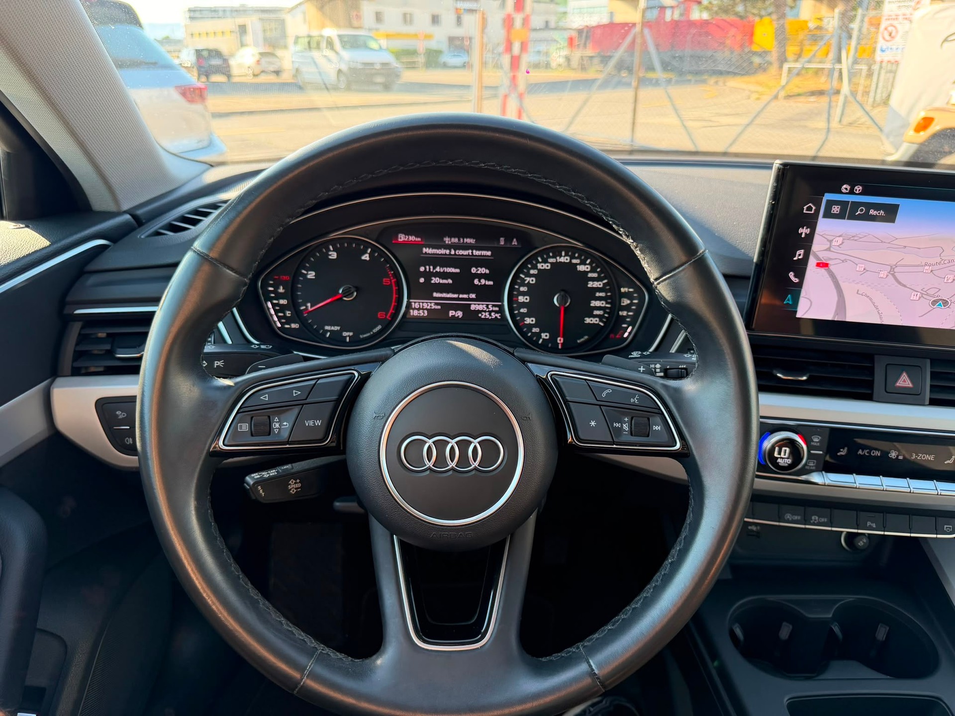 AUDI A4 Avant 35 TDI advanced S-tronic-image-10