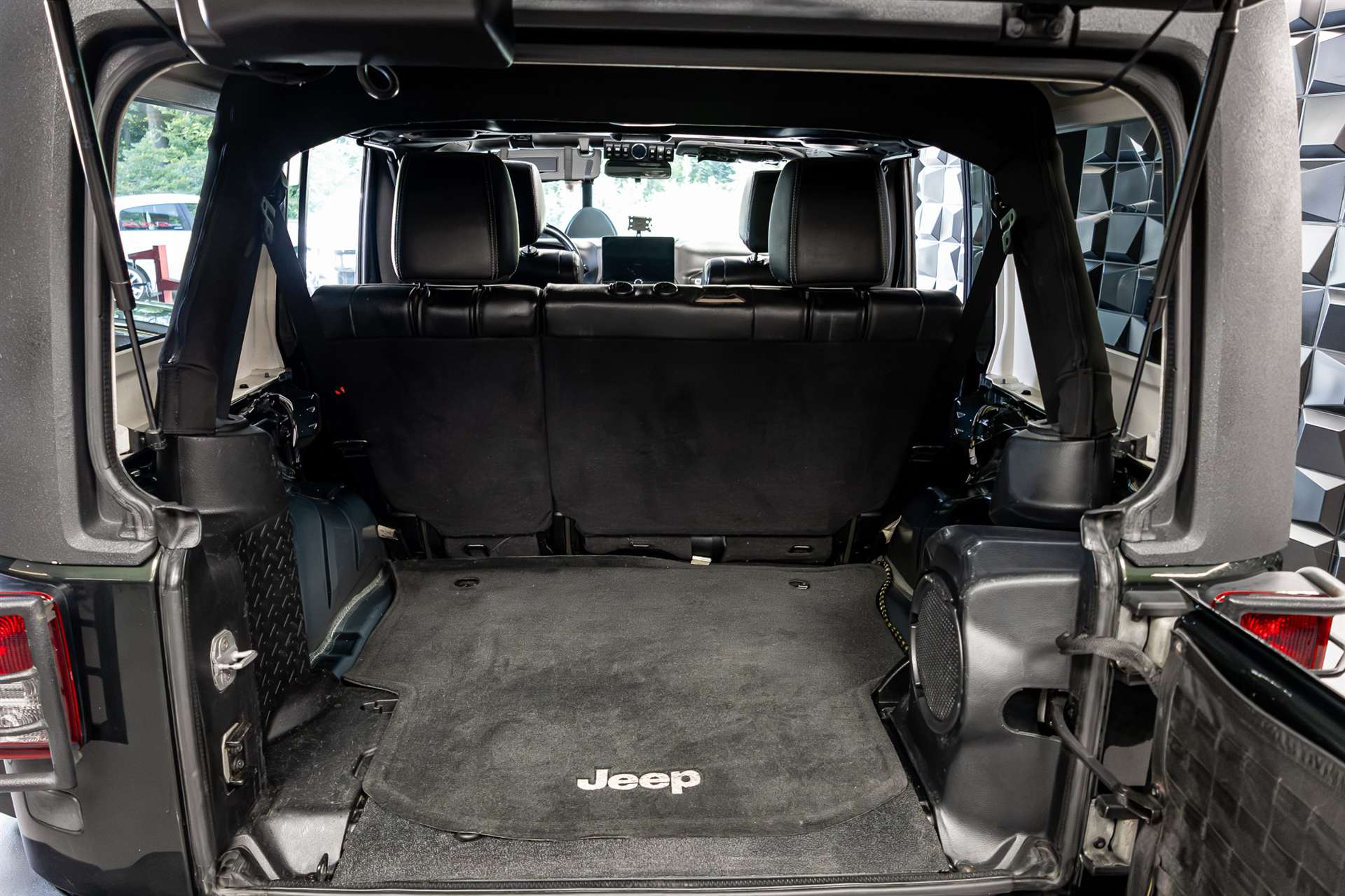 JEEP Wrangler 3.8 Unlimited Rubicon Automatic-image-27