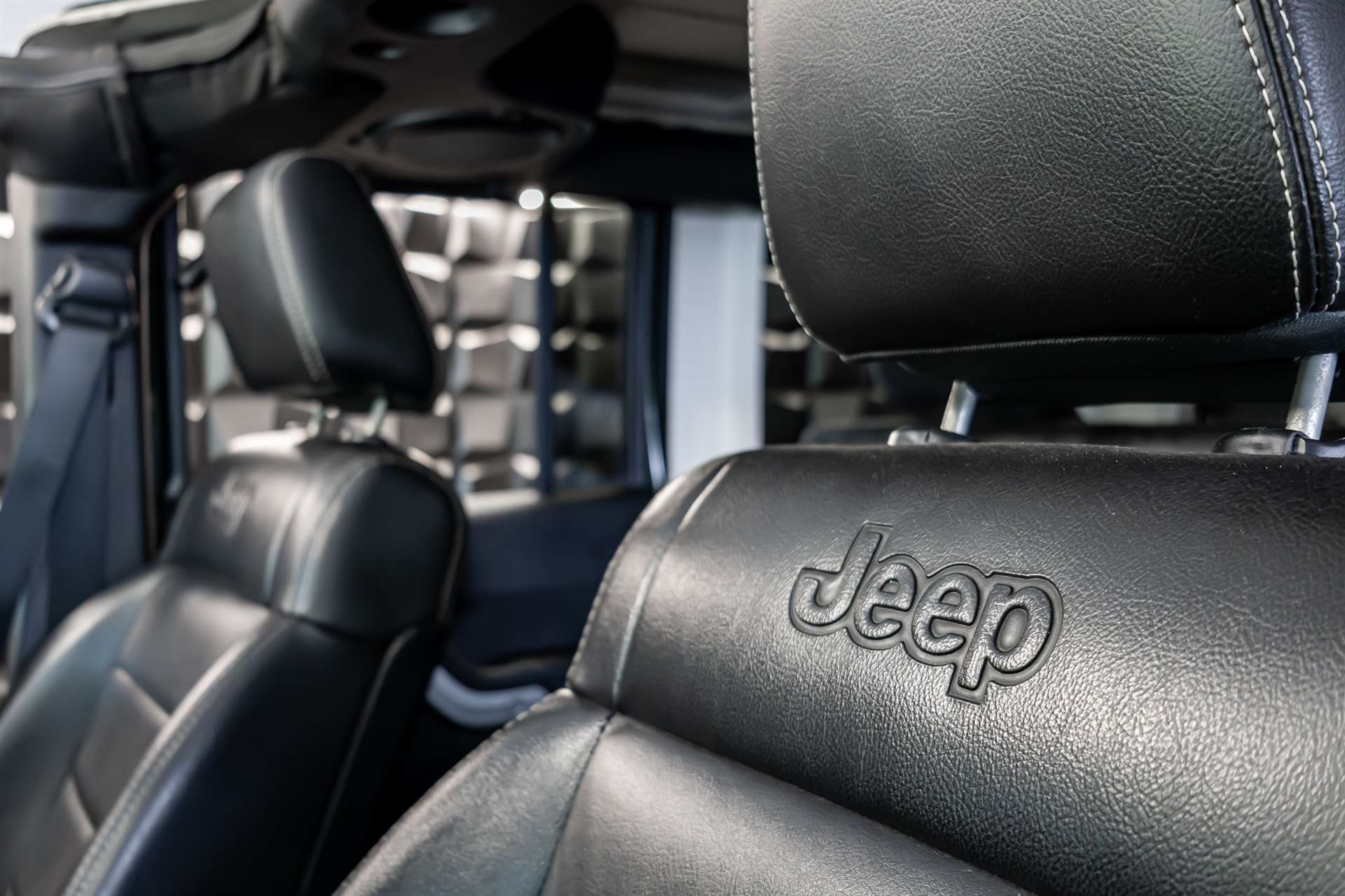 JEEP Wrangler 3.8 Unlimited Rubicon Automatic-image-13