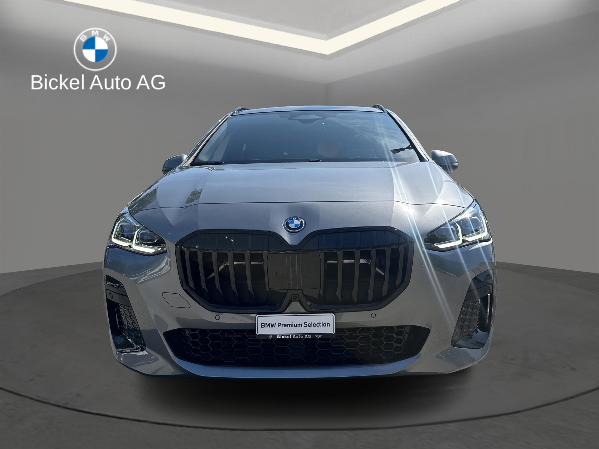 BMW 230e xDrive M Sport-showroom-element-3