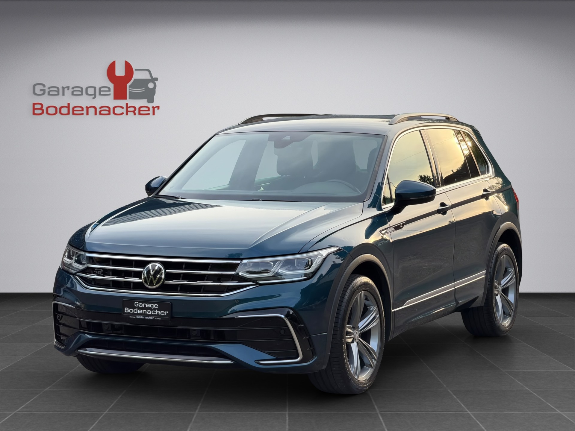 VW Tiguan 2.0 TDI SCR R-Line 4Motion DSG * Facelift * Diesel * AHK * R Sport Line *-showroom-element-1