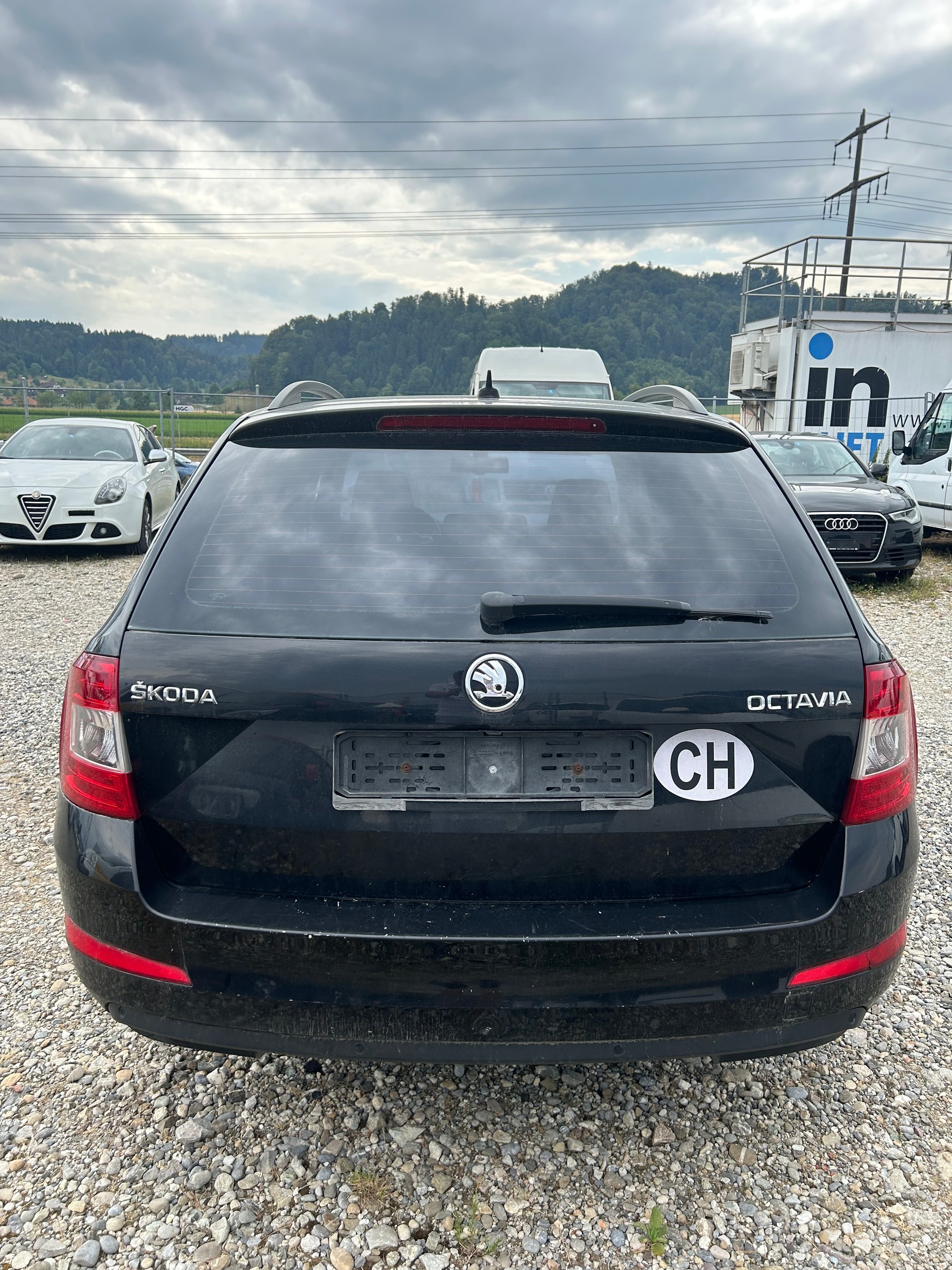 SKODA Octavia Combi 1.6 TDI Elegance DSG-image-4