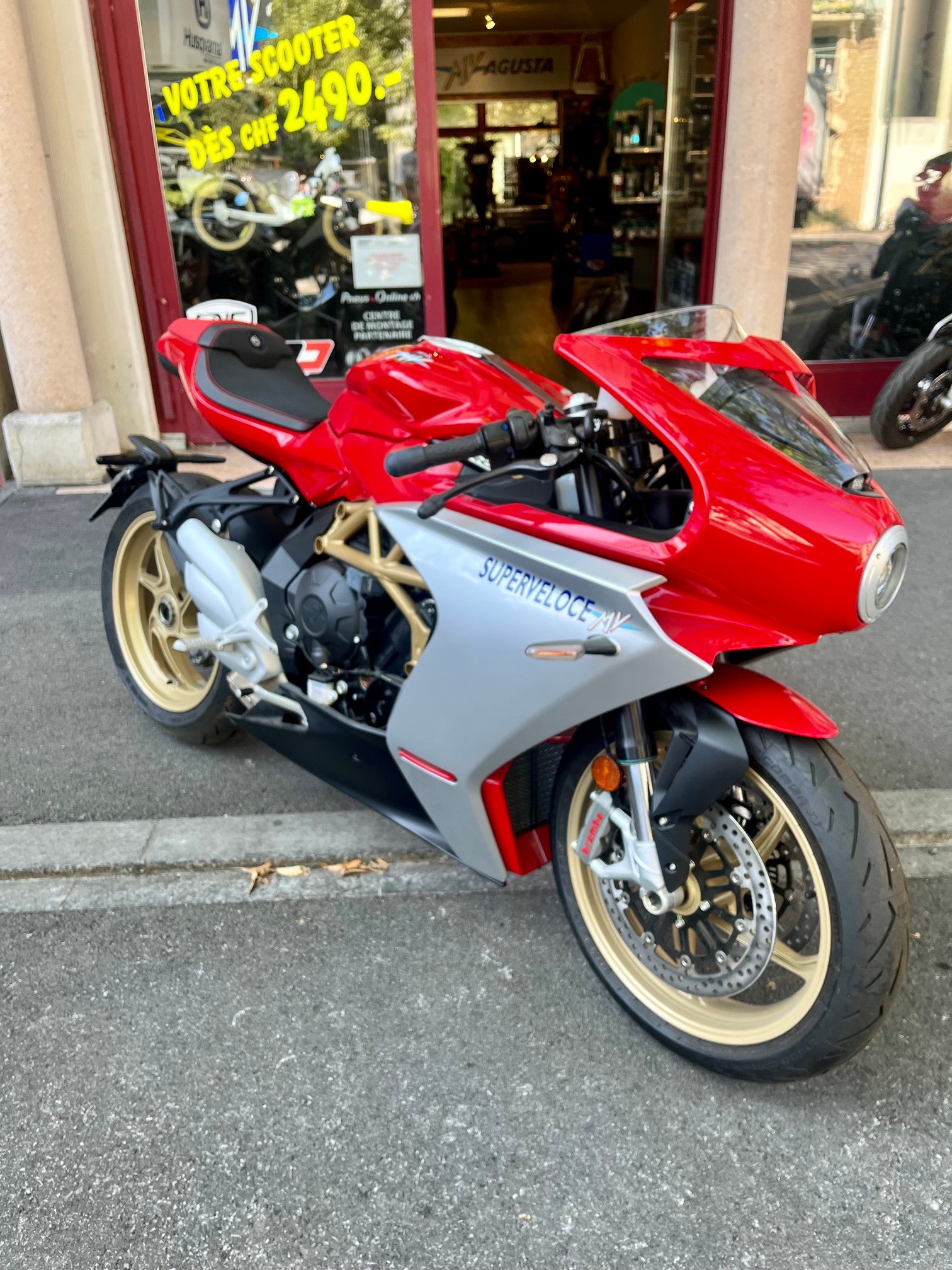MV AGUSTA Superveloce 800-image-0