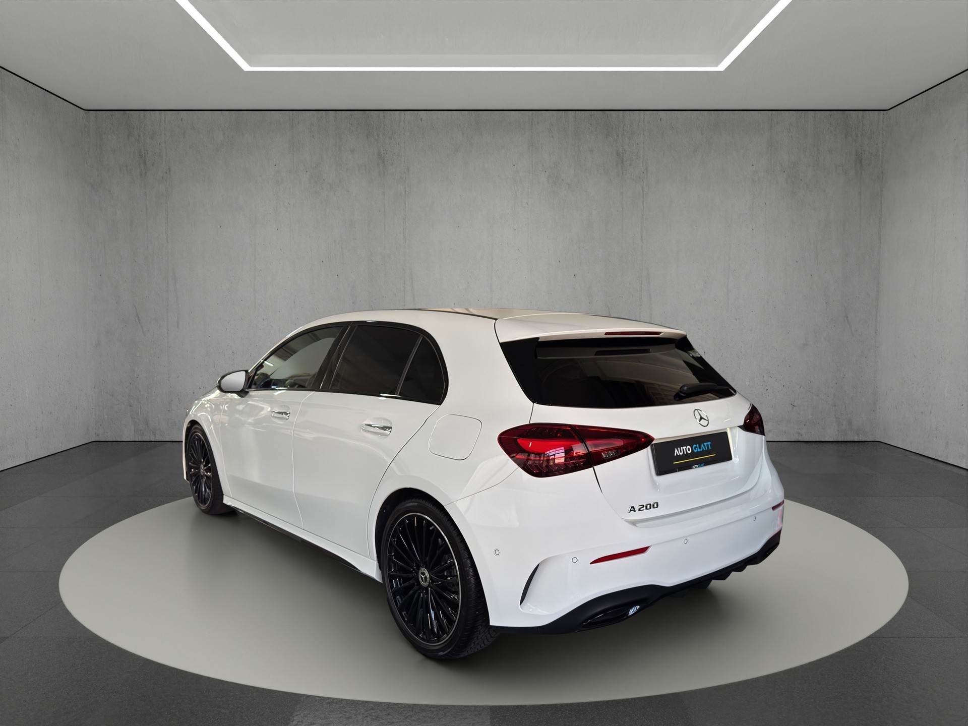 MERCEDES-BENZ A 200 7G-DCT AMG Line Special Edition-image-4