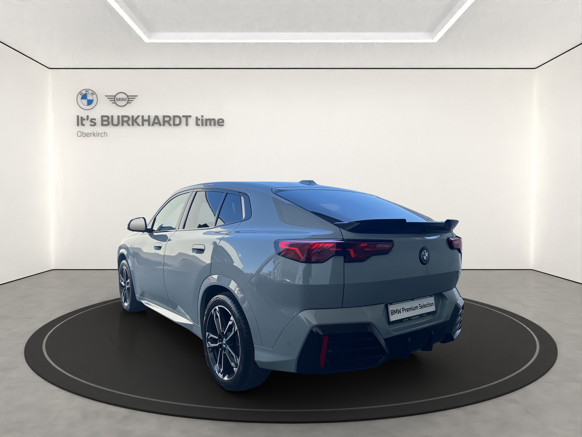 BMW iX2 xDrive 30 M Sport Pro-showroom-element-2