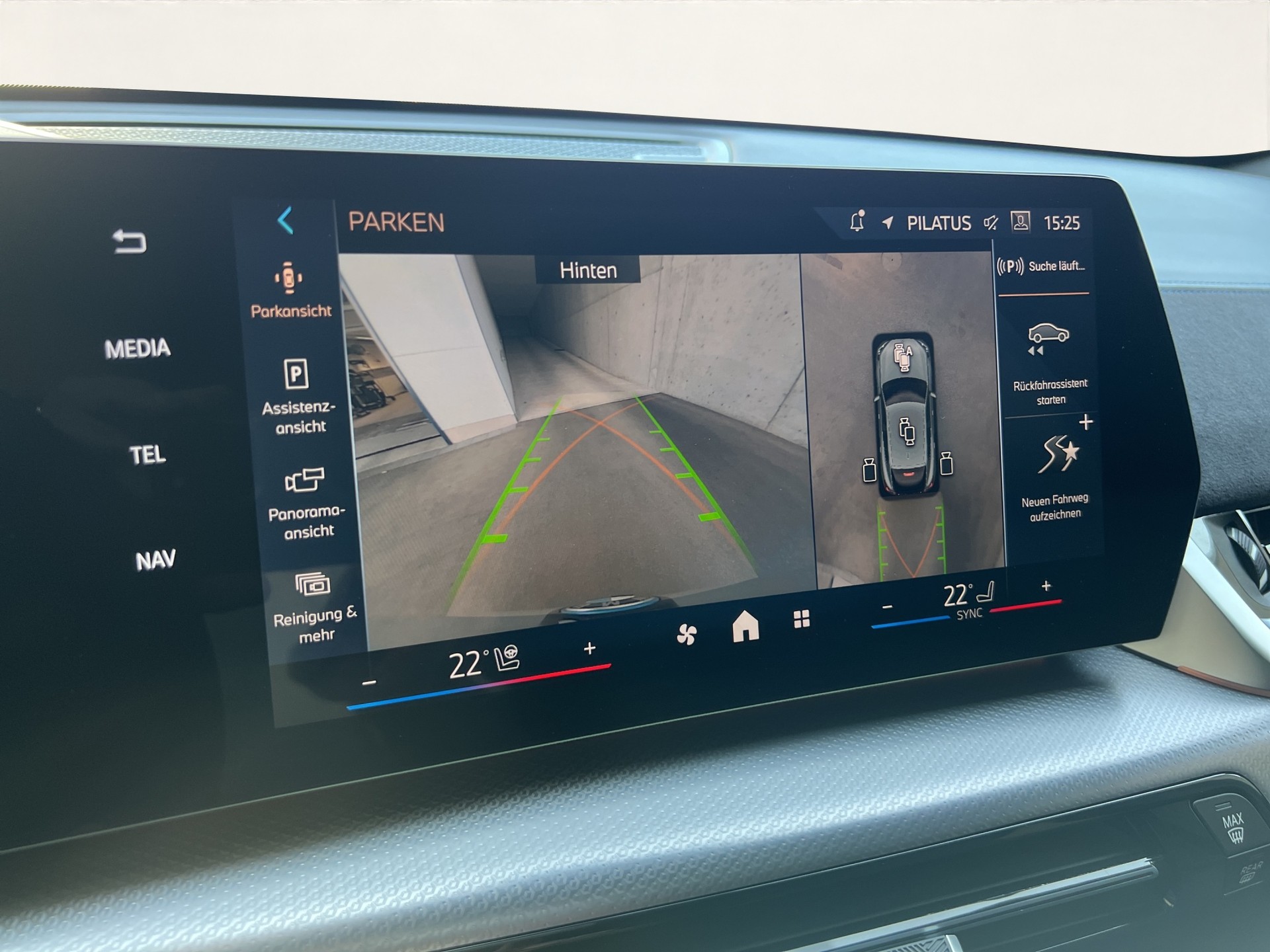 BMW iX2 xDrive 30 M Sport Pro-image-14