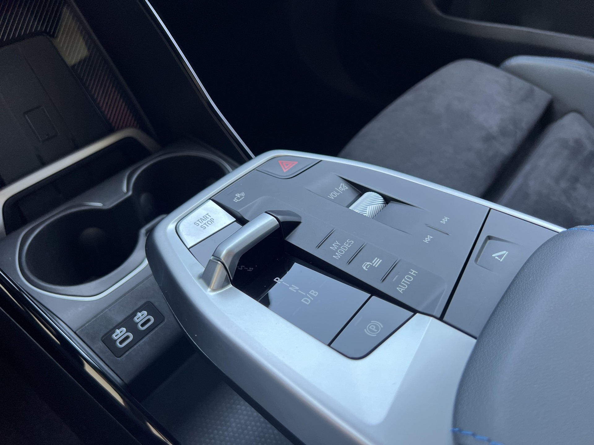BMW iX2 xDrive 30 M Sport Pro-image-13