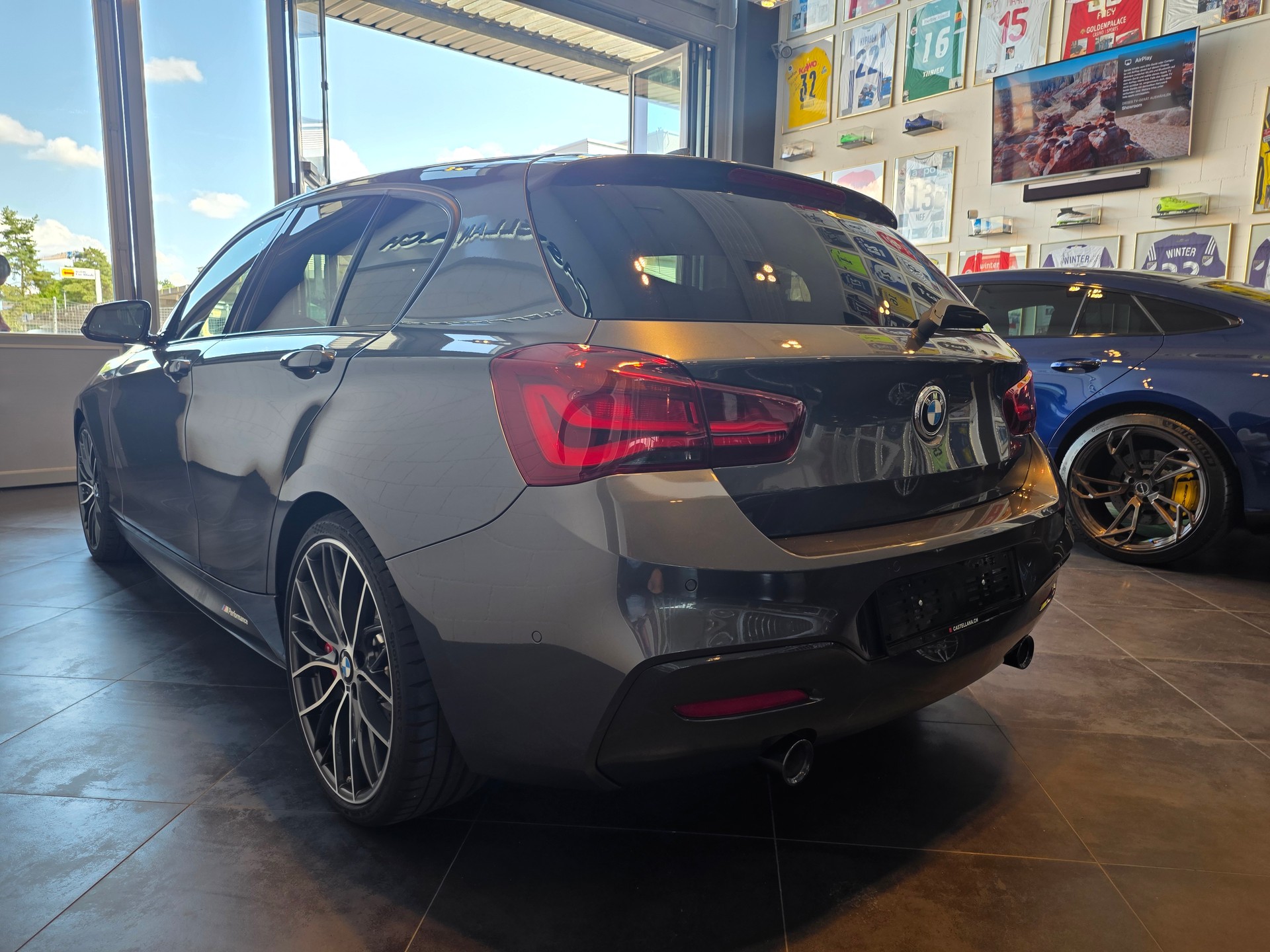 BMW M140i xDrive Swiss Per.Ed-showroom-element-2