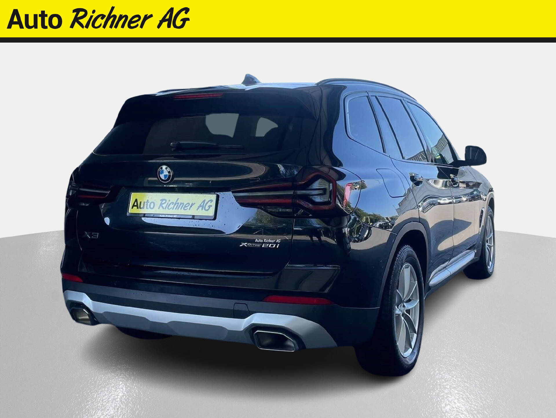 BMW X3 20i xDrive-showroom-element-3