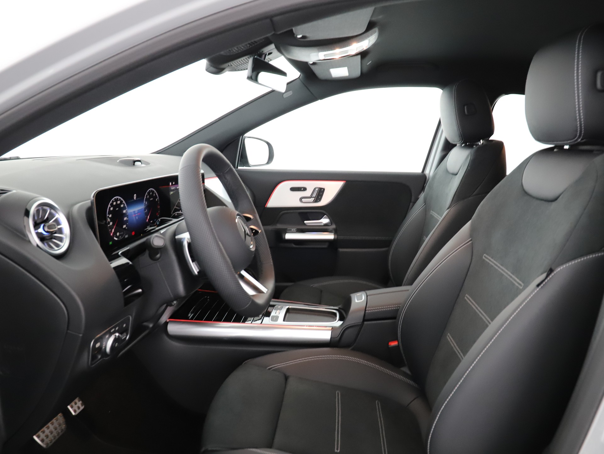 MERCEDES-BENZ GLA 200 Night Star 7G-D-image-9