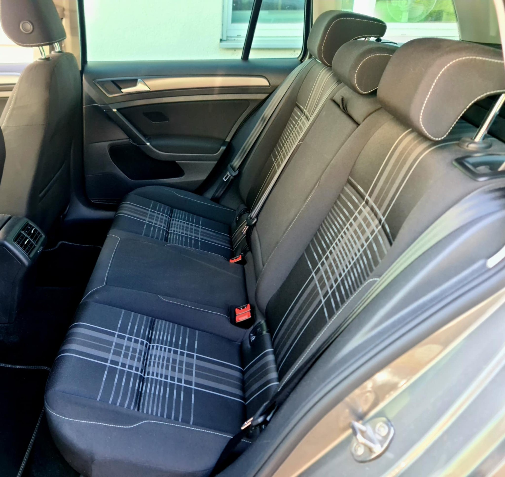 VW Golf Variant 1.6 TDI Comfortline-image-22