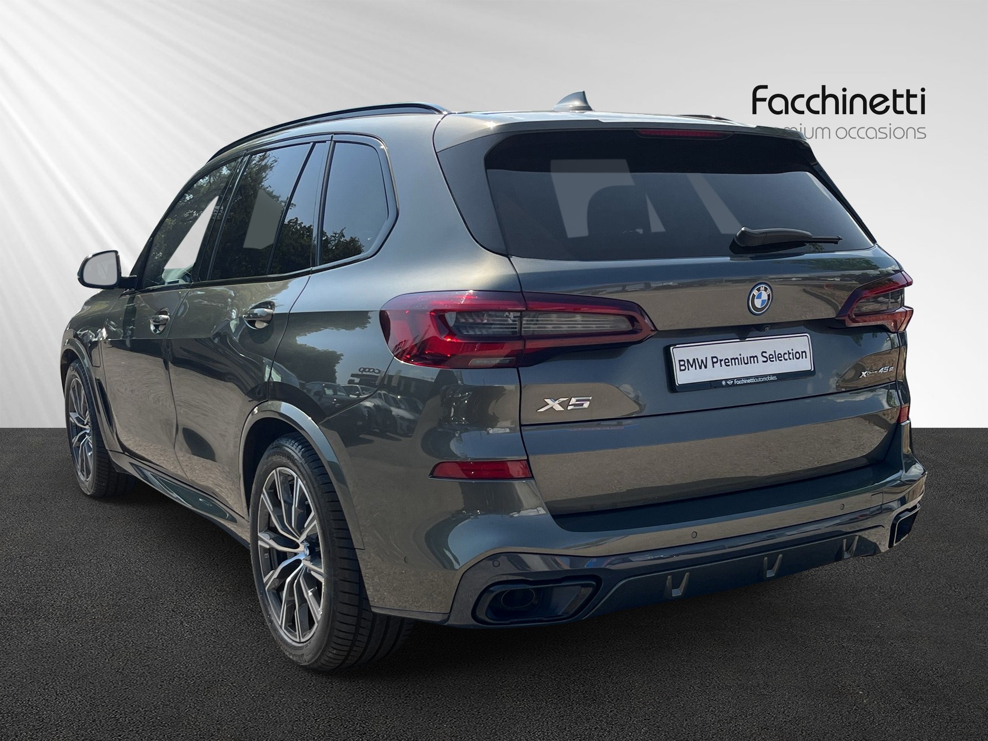 BMW X5 xDrive45e M Sport Steptronic-showroom-element-2