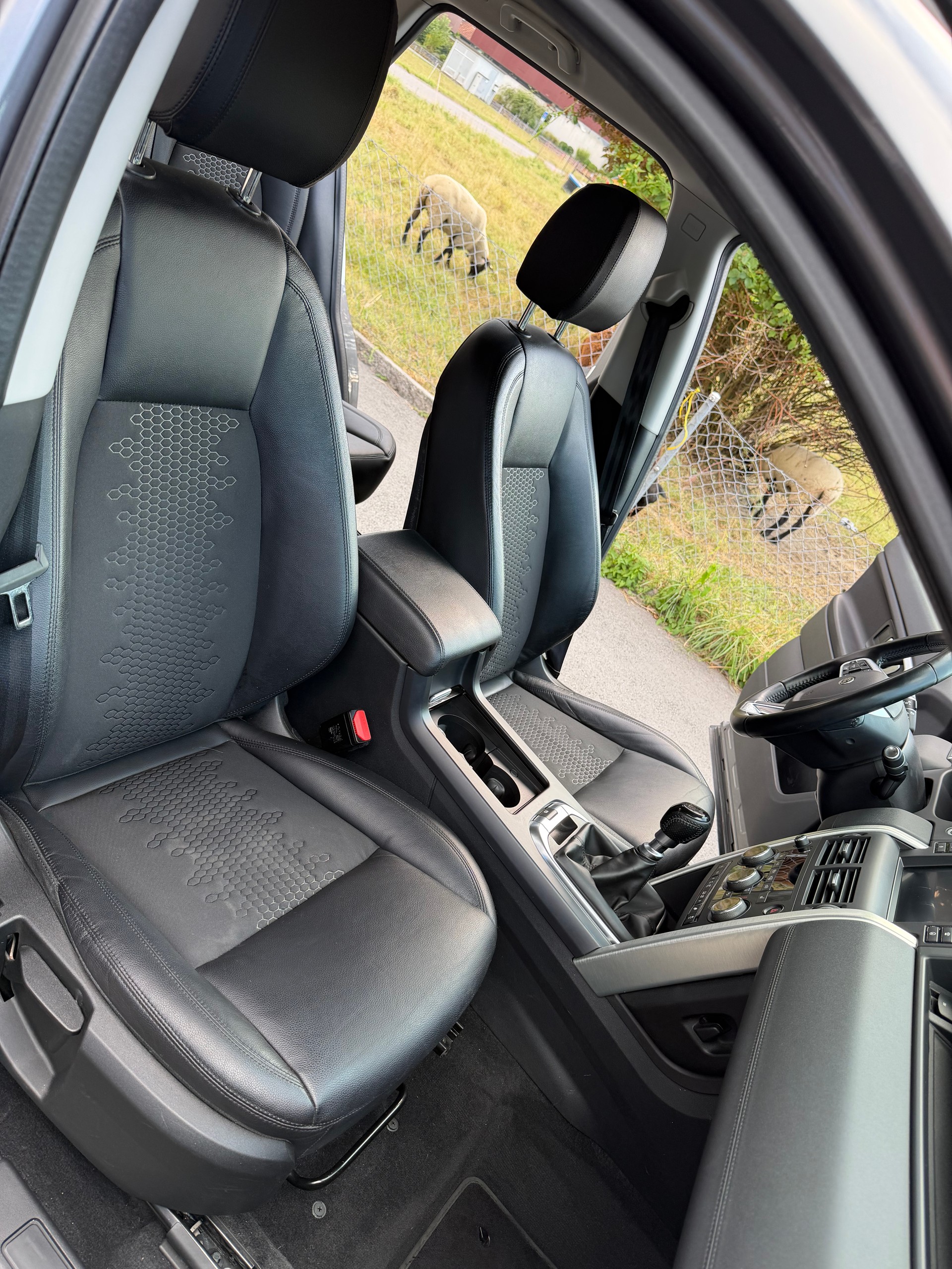 LAND ROVER 2.0 TD4-image-8