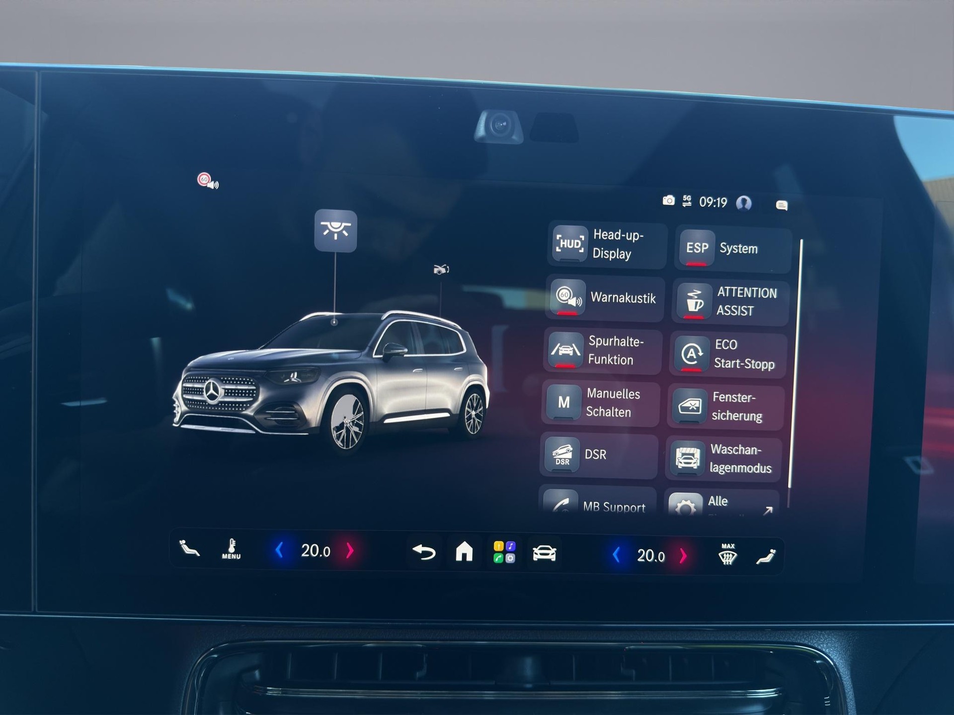 MERCEDES-BENZ GLB 220 4matic-image-18