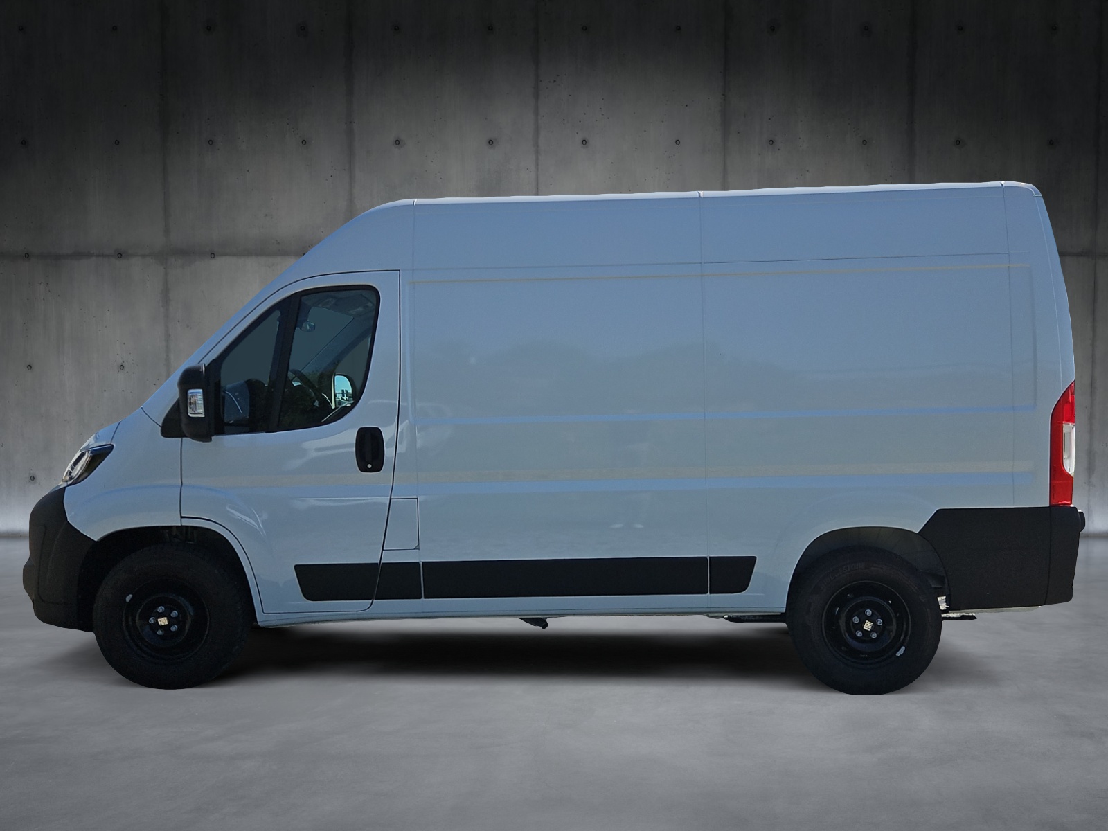 FIAT Ducato 35 L2H2 * 1350 kg Nutzlast * Winterreifen* Kamera * CarPlay ohne Kabel-showroom-element-1