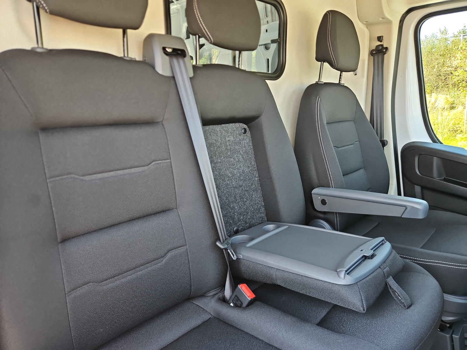 FIAT Ducato 35 L2H2 * 1350 kg Nutzlast * Winterreifen* Kamera * CarPlay ohne Kabel-image-12