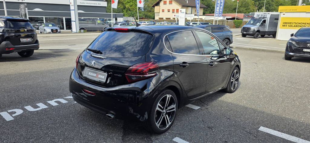 PEUGEOT 208 1.2 PureTech GT Line S/S-image-1