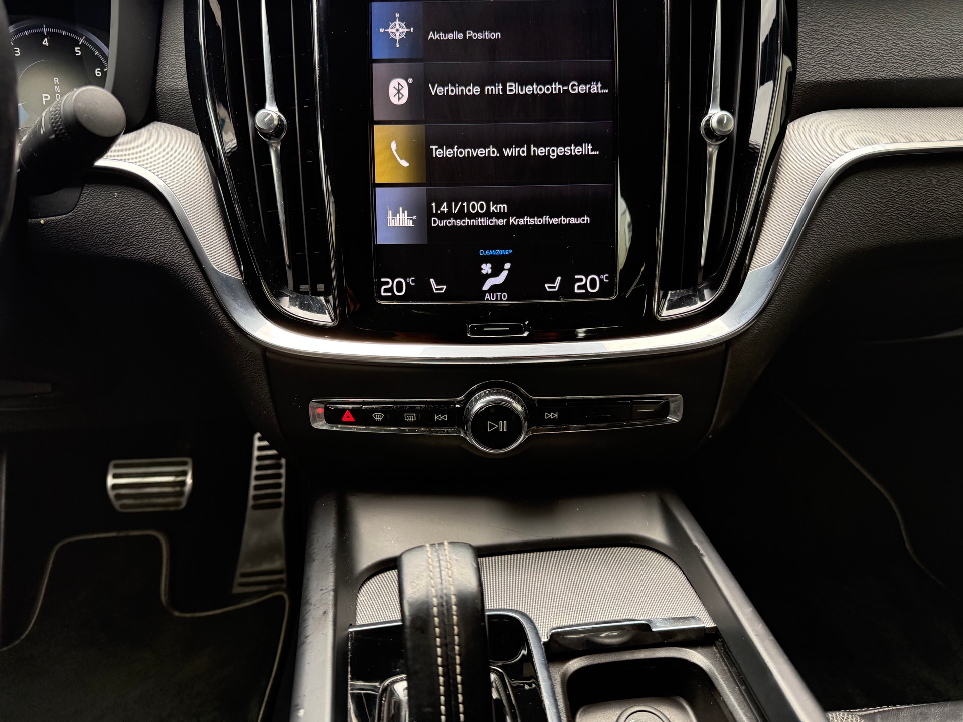VOLVO S60 B4 Benzin Mild Hybrid R-Design Geartronic-image-17