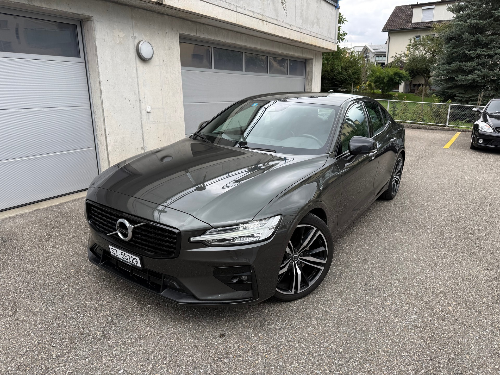 VOLVO S60 B4 Benzin Mild Hybrid R-Design Geartronic