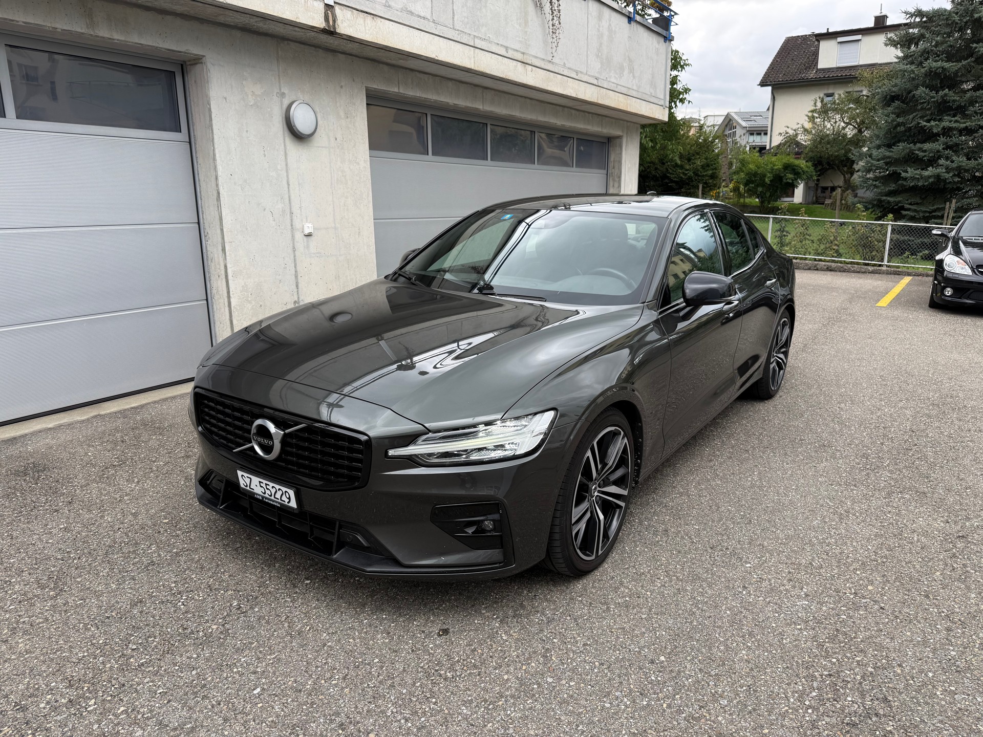 VOLVO S60 B4 Benzin Mild Hybrid R-Design Geartronic-image-7
