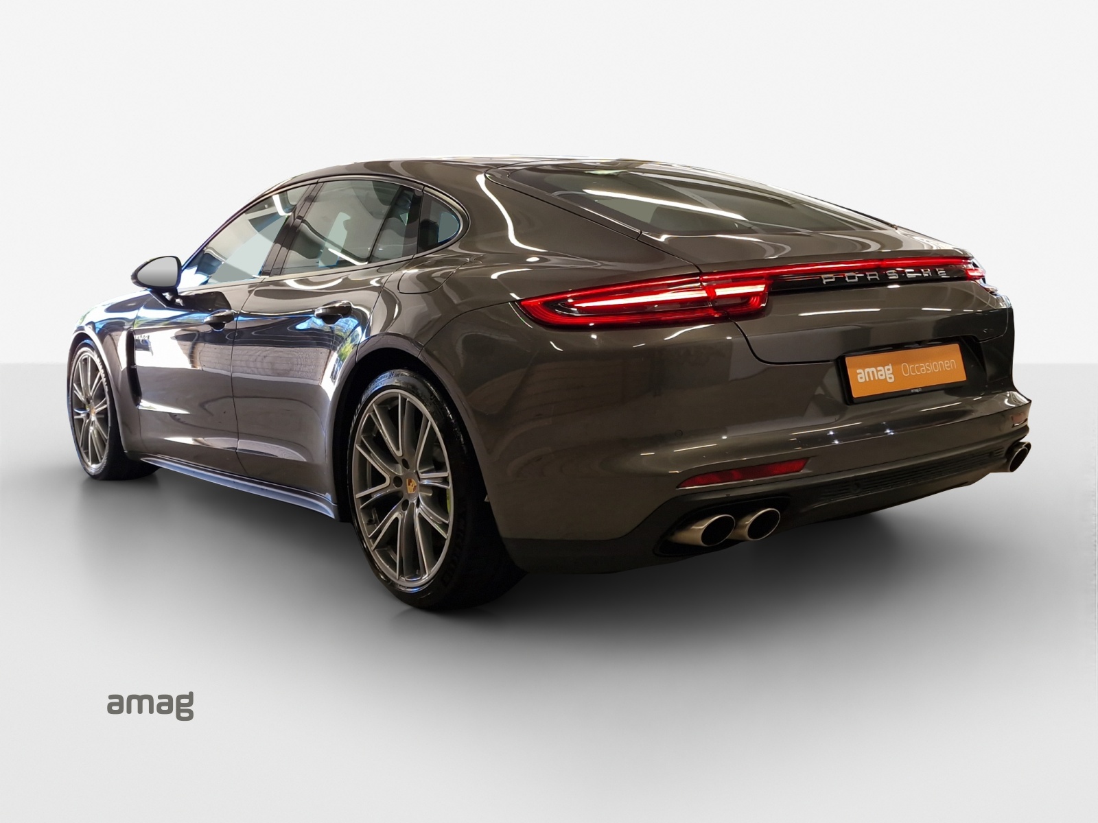 PORSCHE Panamera 4 E-Hybrid PDK-showroom-element-2