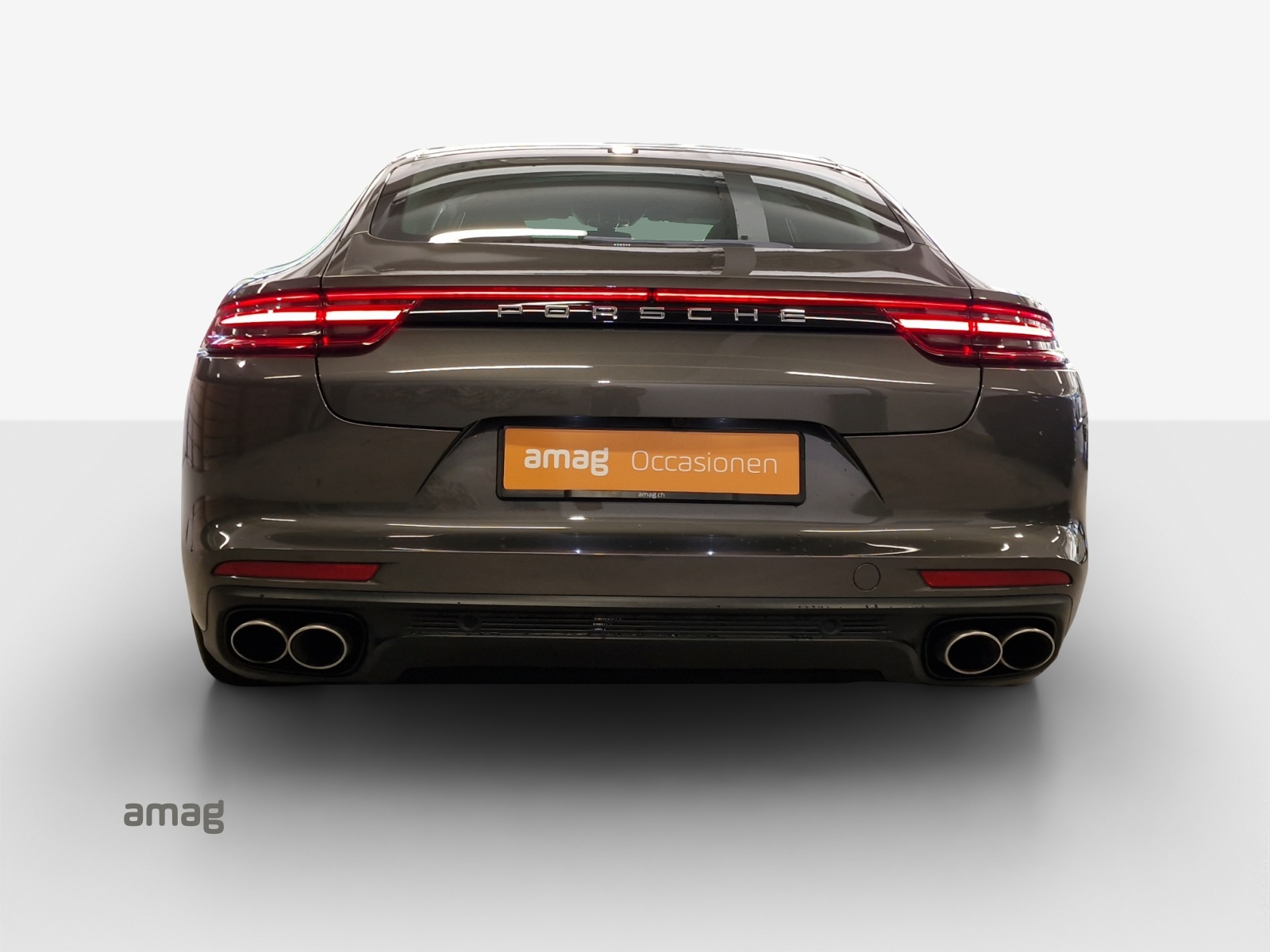 PORSCHE Panamera 4 E-Hybrid PDK-showroom-element-3
