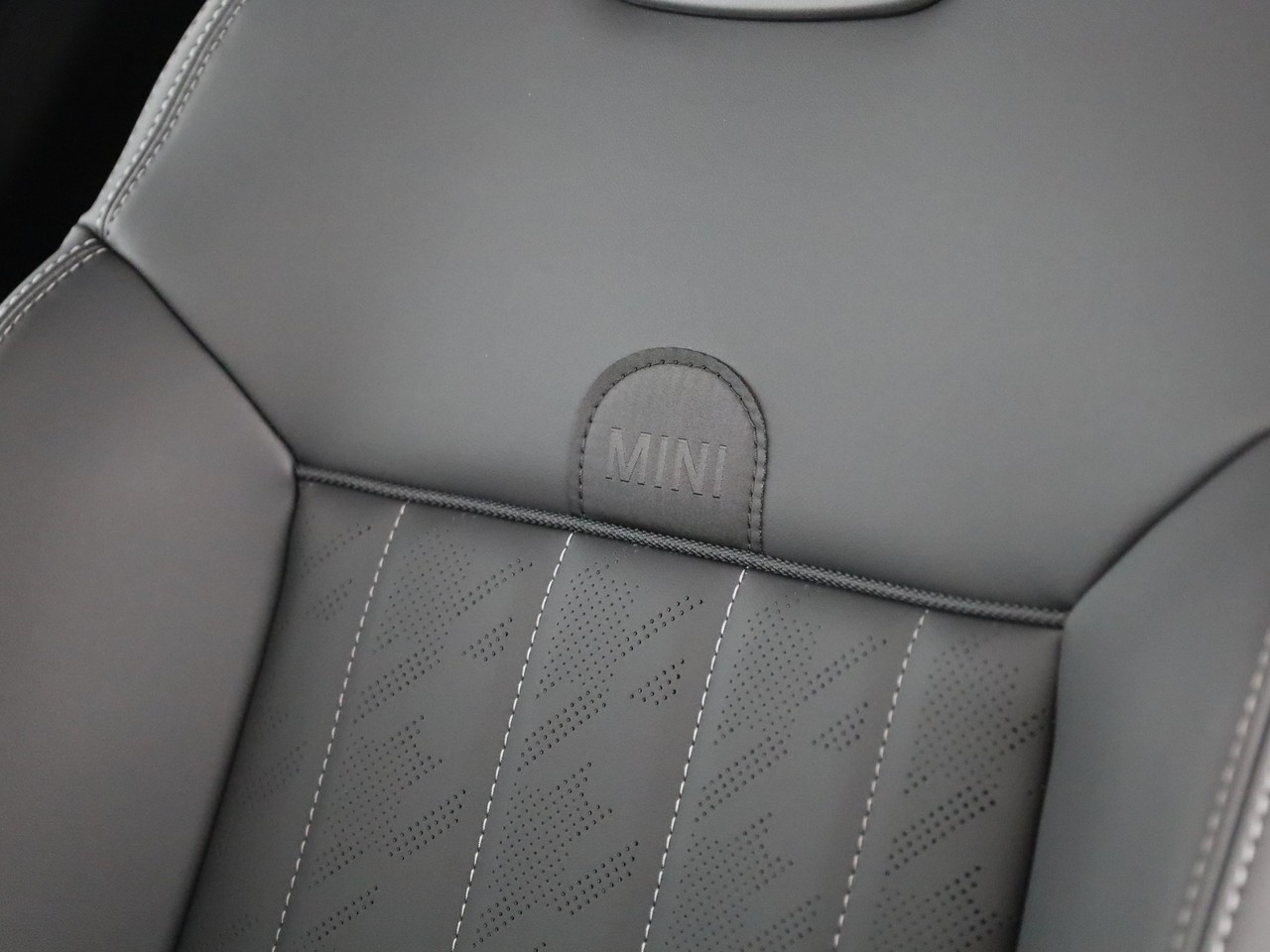 MINI Cooper S Cabriolet DKG-image-43