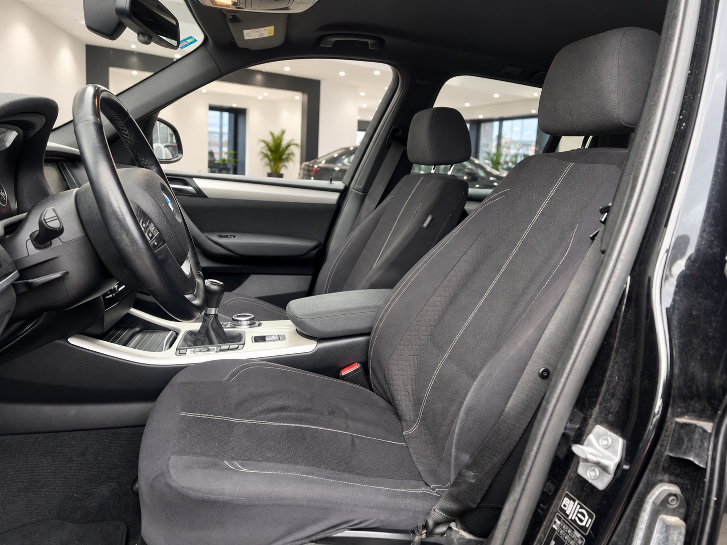 BMW X3 xDrive 20i-image-7