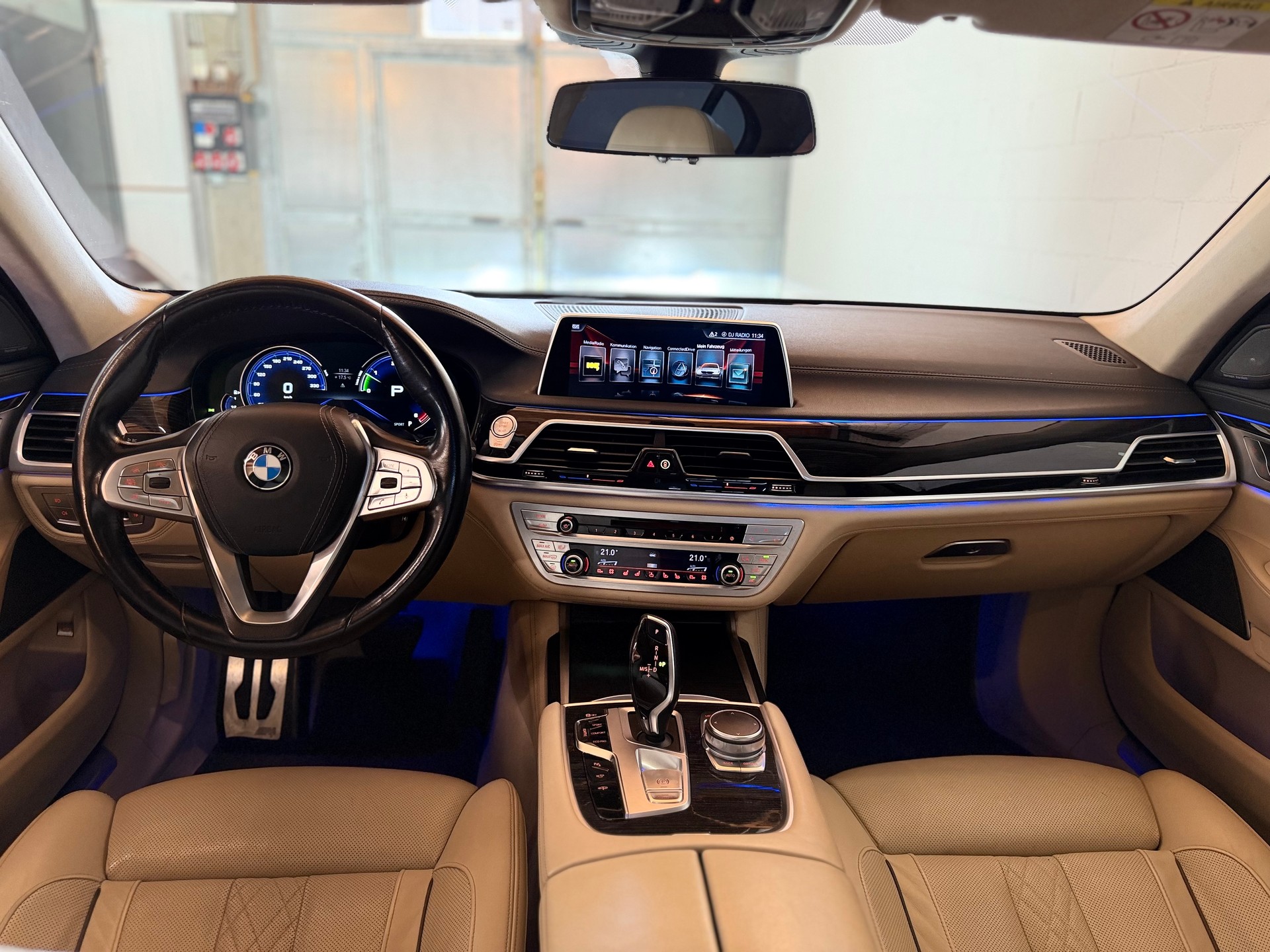 BMW 740Ld xDrive Steptronic-image-12