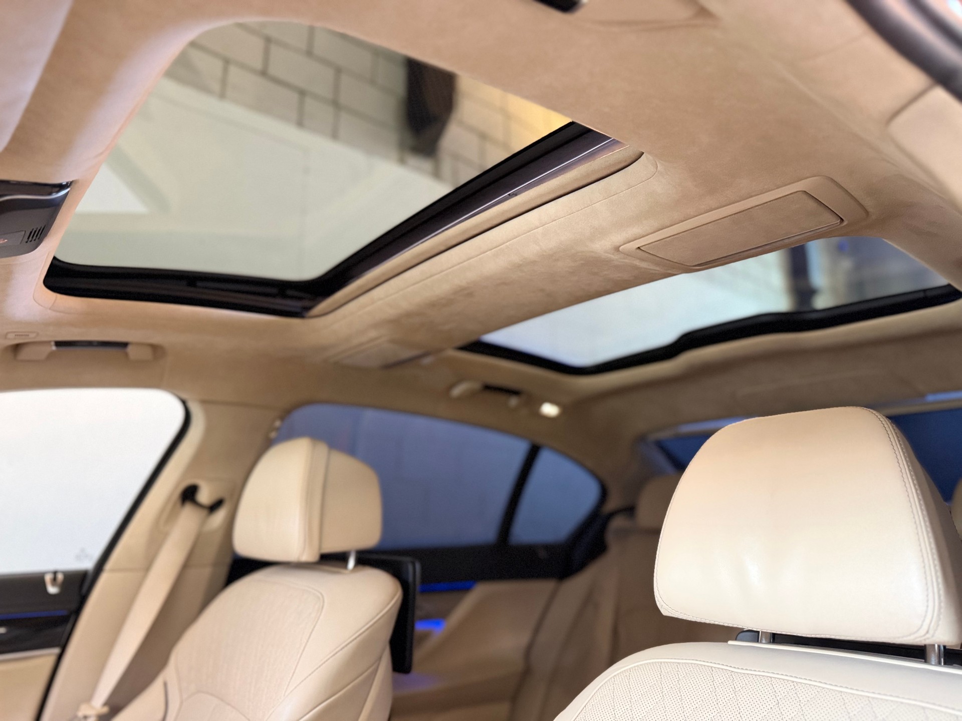 BMW 740Ld xDrive Steptronic-image-11