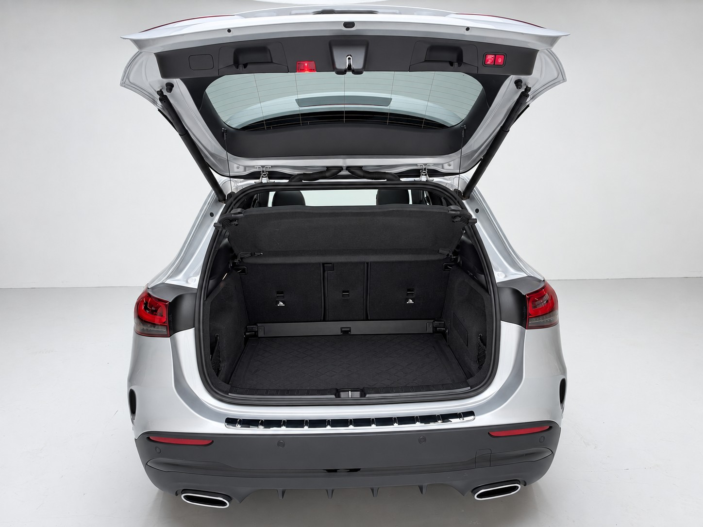 MERCEDES-BENZ GLA 250 4MATIC AMG Line (CH) | VOLLAUSSTATTUNG-image-11