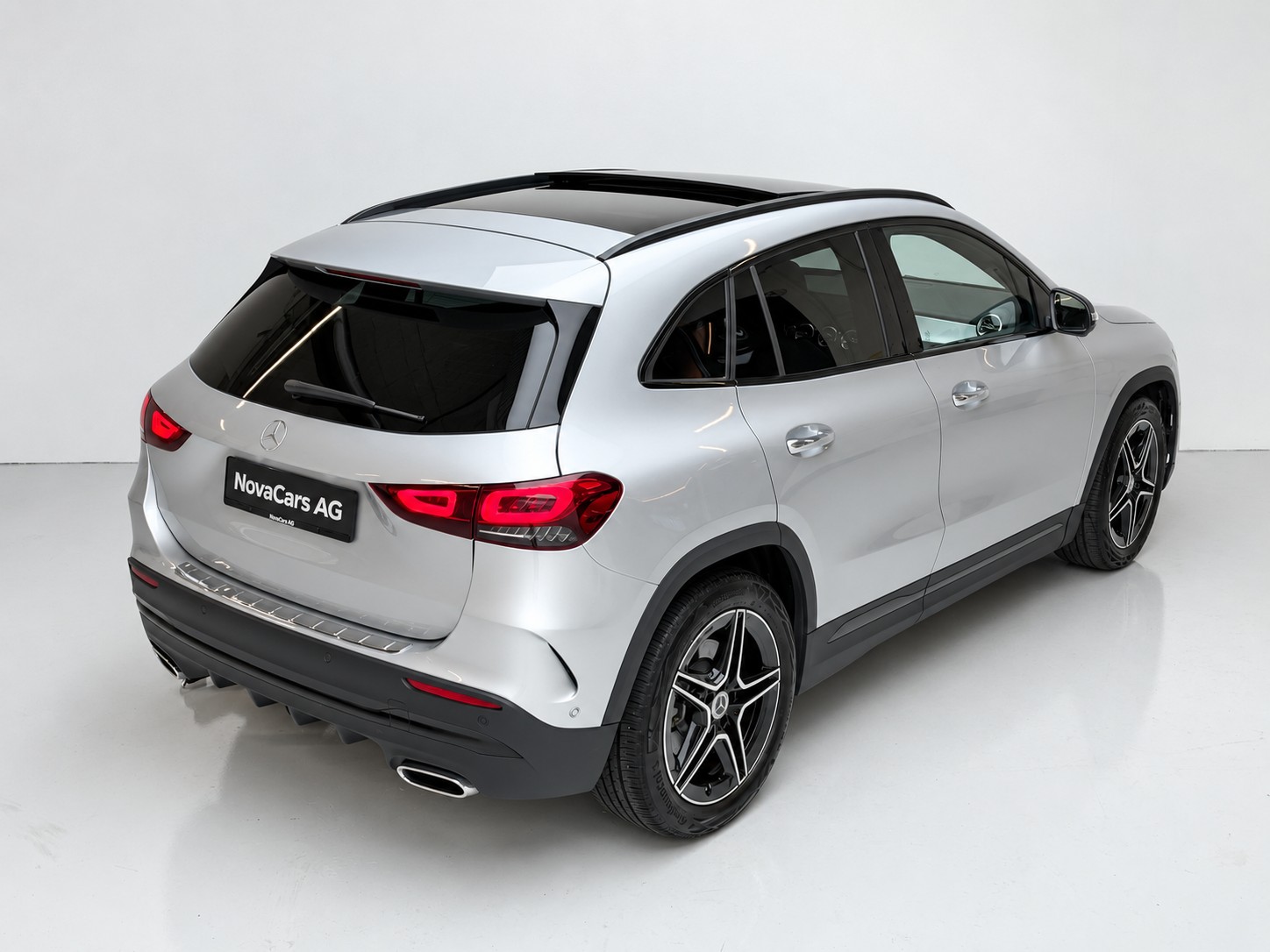 MERCEDES-BENZ GLA 250 4MATIC AMG Line (CH) | VOLLAUSSTATTUNG-image-4