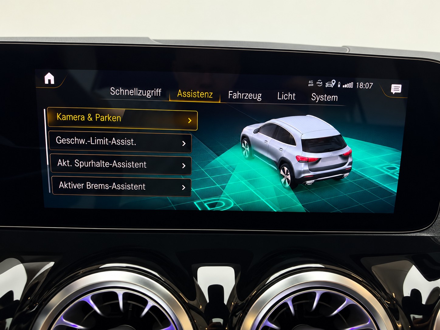 MERCEDES-BENZ GLA 250 4MATIC AMG Line (CH) | VOLLAUSSTATTUNG-image-23