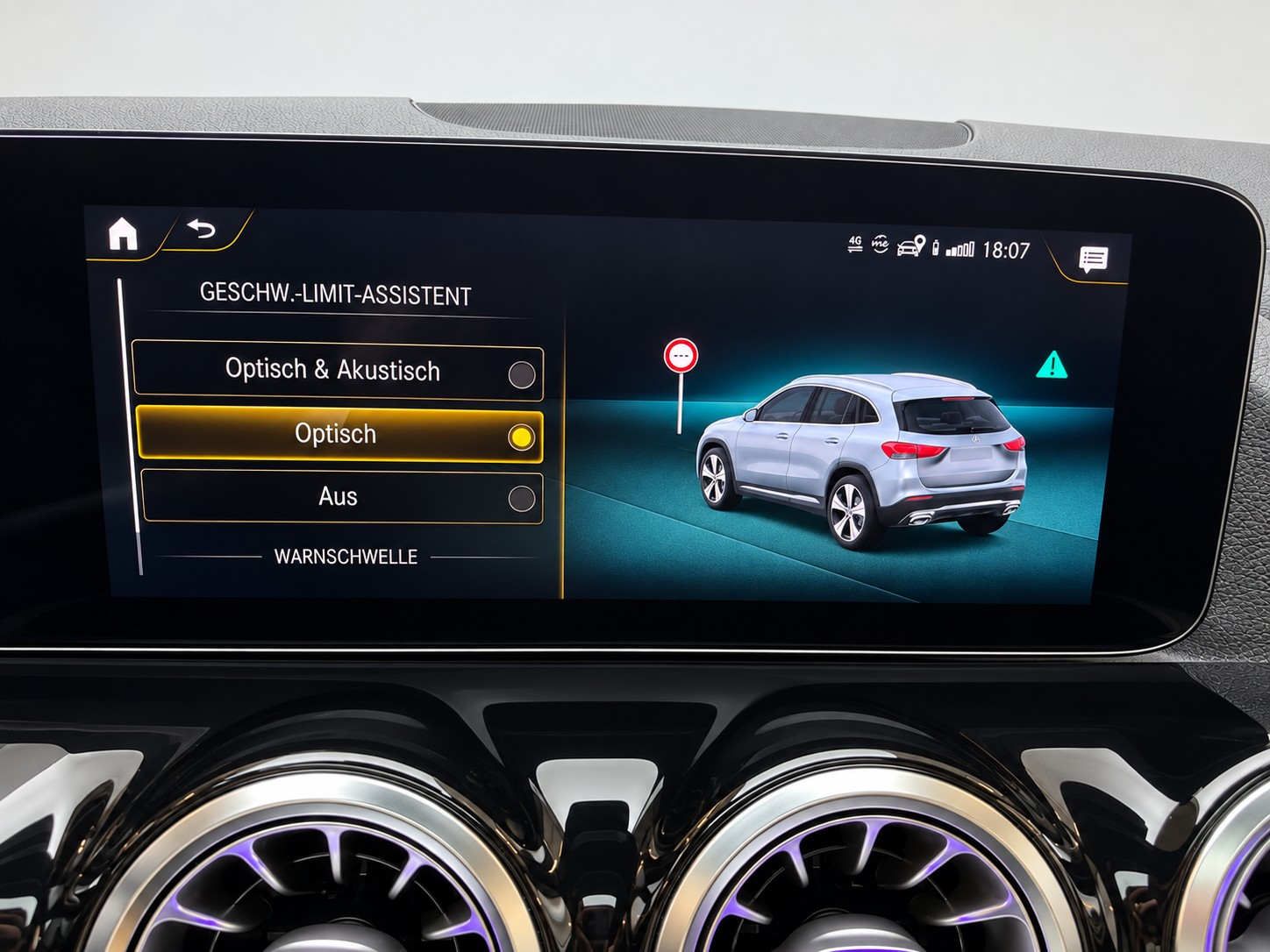 MERCEDES-BENZ GLA 250 4MATIC AMG Line (CH) | VOLLAUSSTATTUNG-image-24