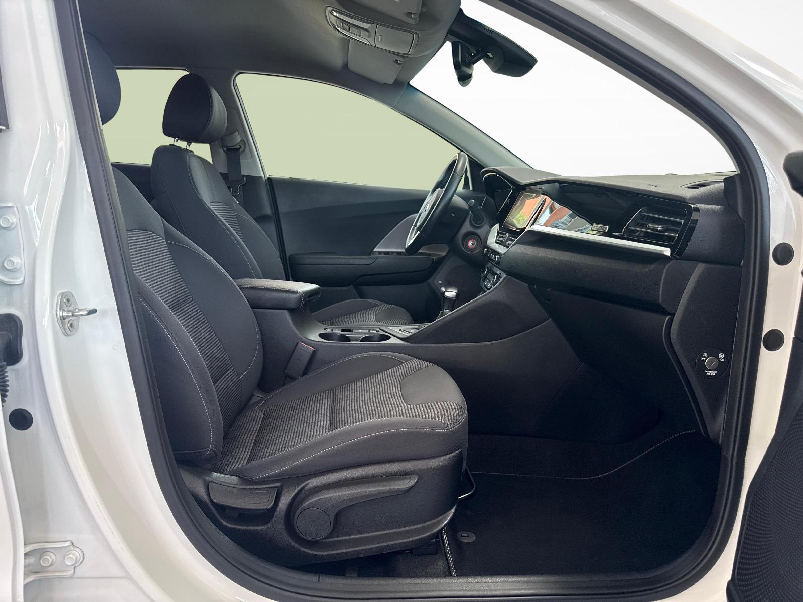 KIA Niro 1.6 GDi Hybrid Power 25 - Batteria HV nuova - Ruote invernali incluse-image-9
