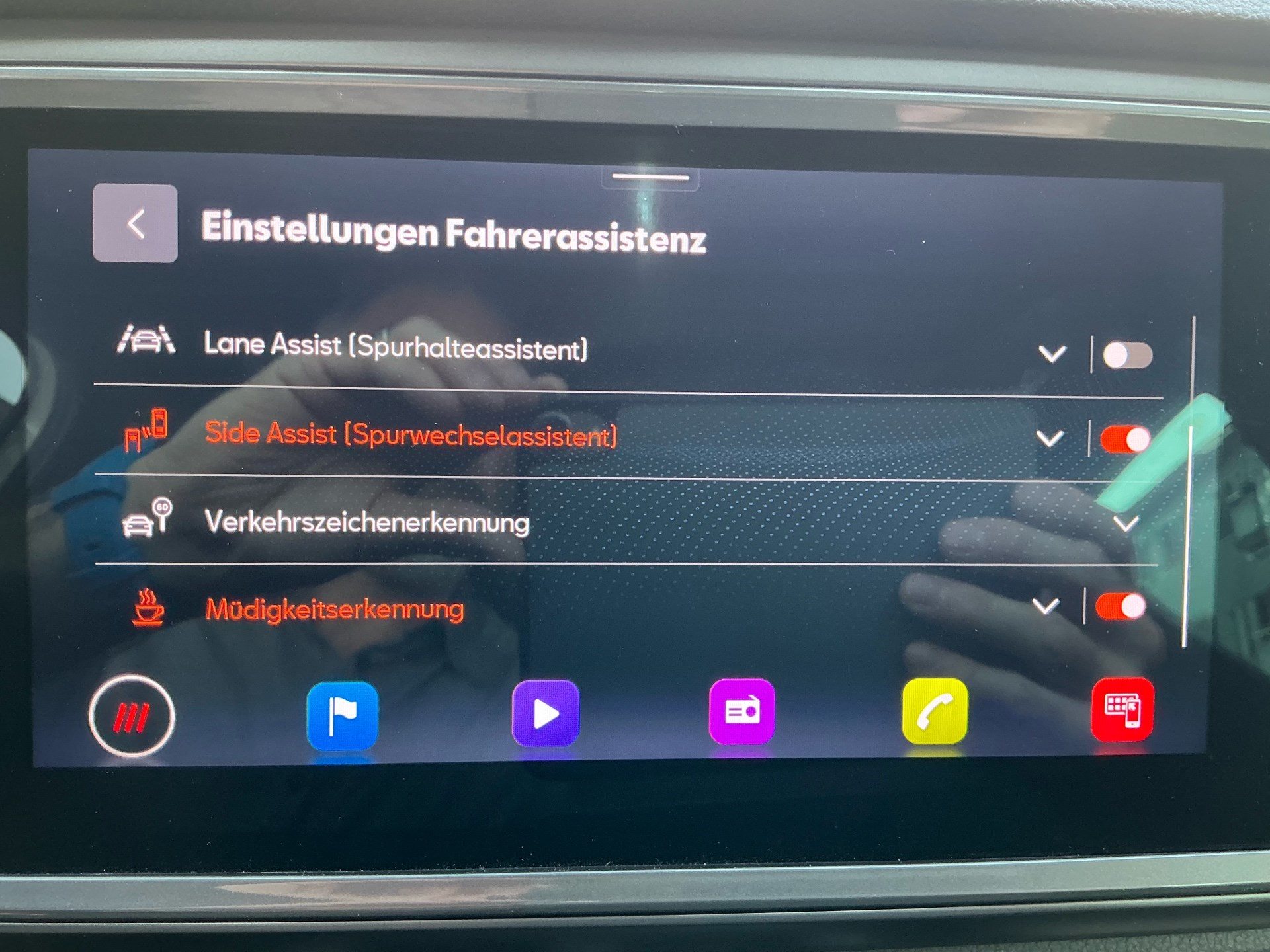 CUPRA Ateca VZ 4Drive *** PANORAMAGLASDACH & ASSISTENZPAKET ***-image-25