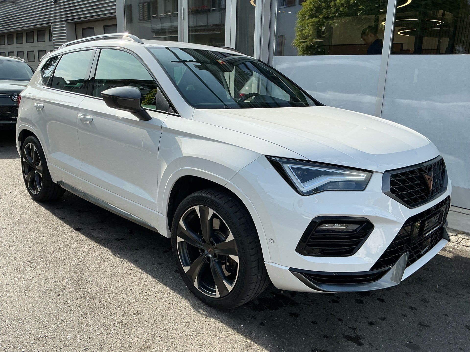 CUPRA Ateca VZ 4Drive *** PANORAMAGLASDACH & ASSISTENZPAKET ***-showroom-element-2