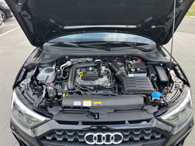 AUDI A1 Sportback 30 TFSI S Line Attraction S-tronic-image-19
