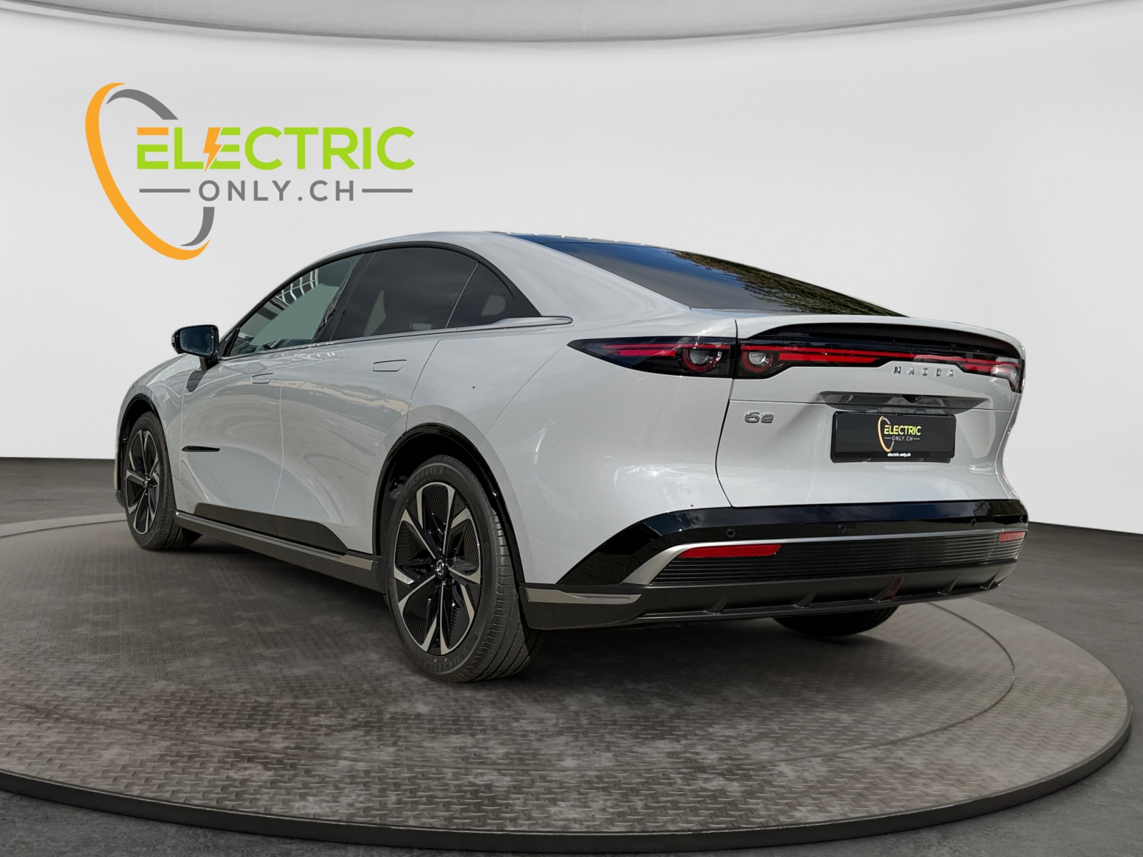 MAZDA 6e 258 69kWh Takumi Plus-showroom-element-2