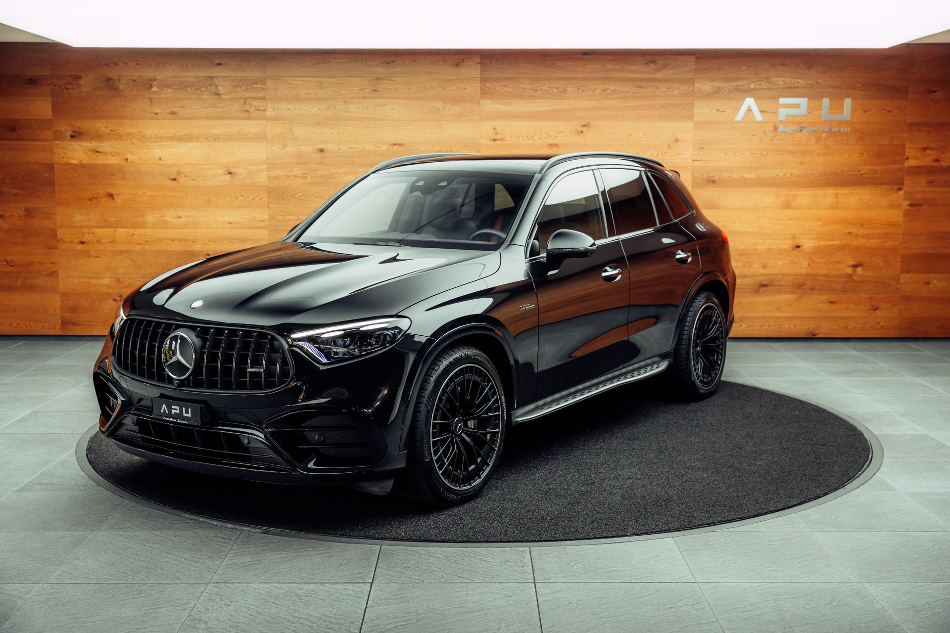 MERCEDES-BENZ GLC 43 AMG Executive Edition 4Matic 9G-Tronic-showroom-element-3
