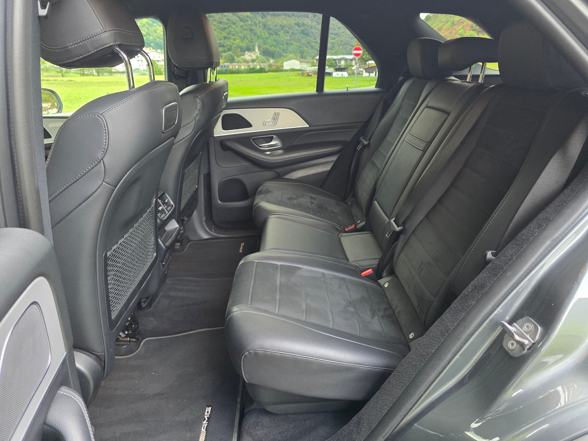MERCEDES-BENZ GLE 300 d 4Matic 9G-Tronic-image-12